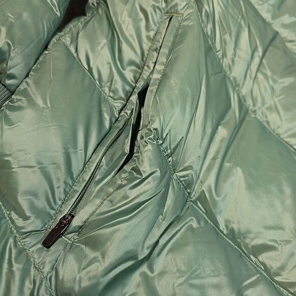 STIO Women's Puffer Jacket - Picture 5 of 13